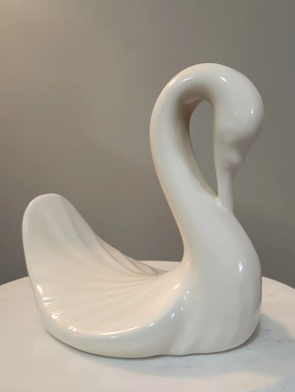 Vintage Andre Richard Ceramic Vanity Swan Hand Towel Holder Cream Color